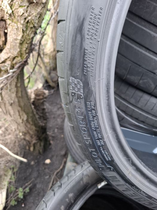 Vand 2 anvelope 255 35 20 michelin bune de vara dot 2021