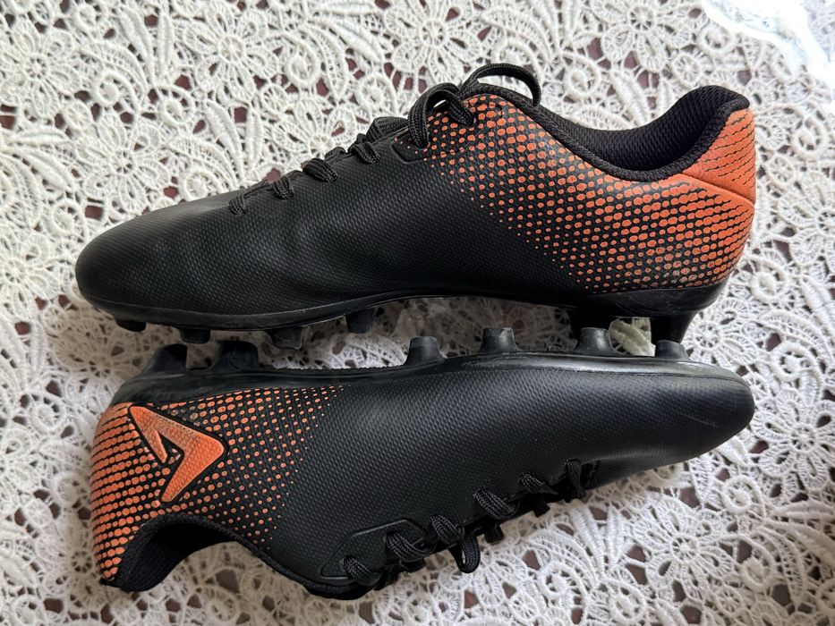 черные бутсы Demix 35 размер