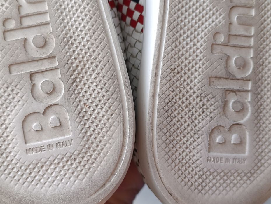 Оригинал белые кроссы Baldinini 42 размер