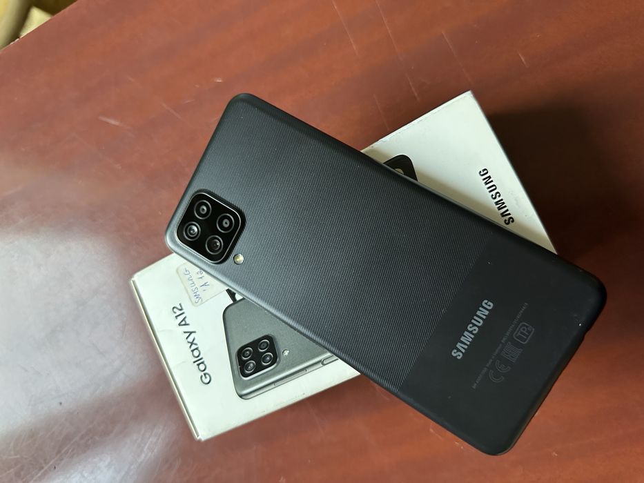 Телефон Samsung a12