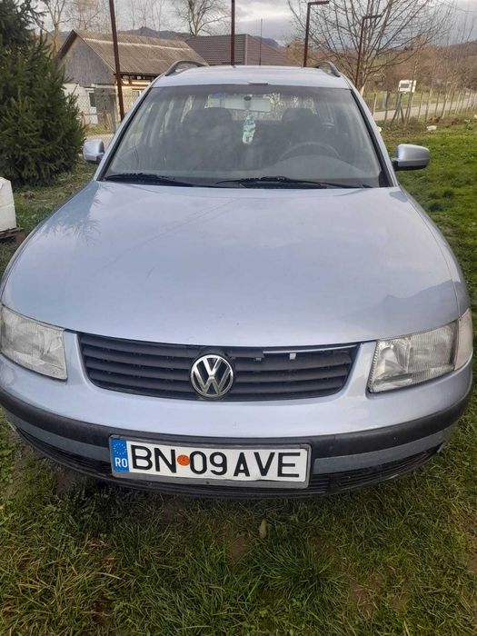 Vând Volkswagen Passat
