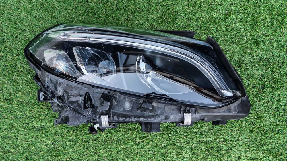 Фар за Mercedes B Class W246 Full LED / Мерцедес Б Клас В246