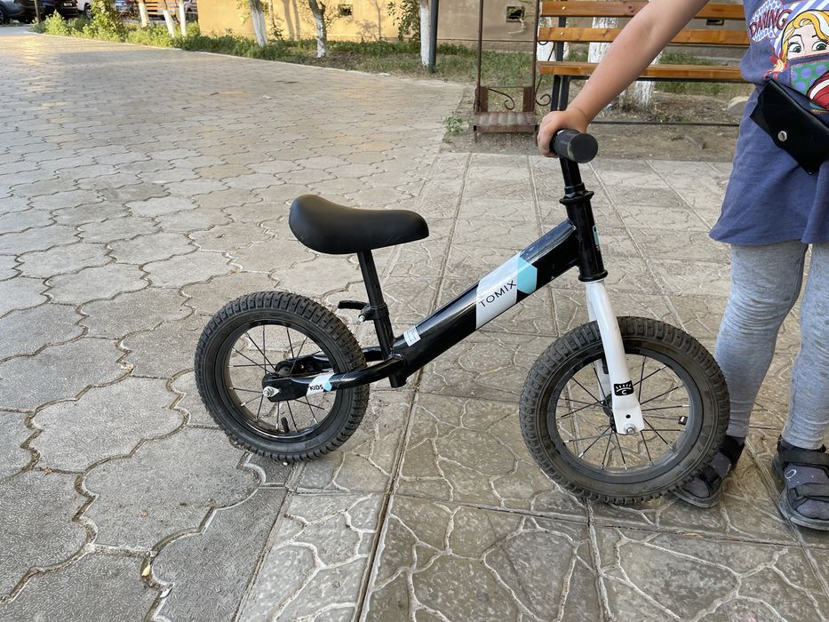 Продам беговел/велосипед