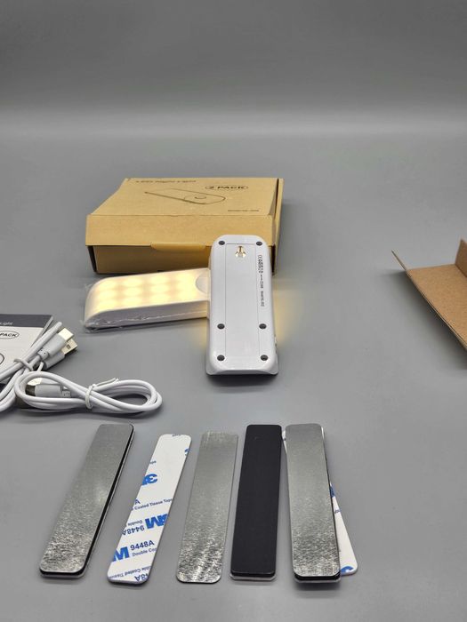 LED лампи със сензор за движение, магнитен монтаж и USB-2 броя