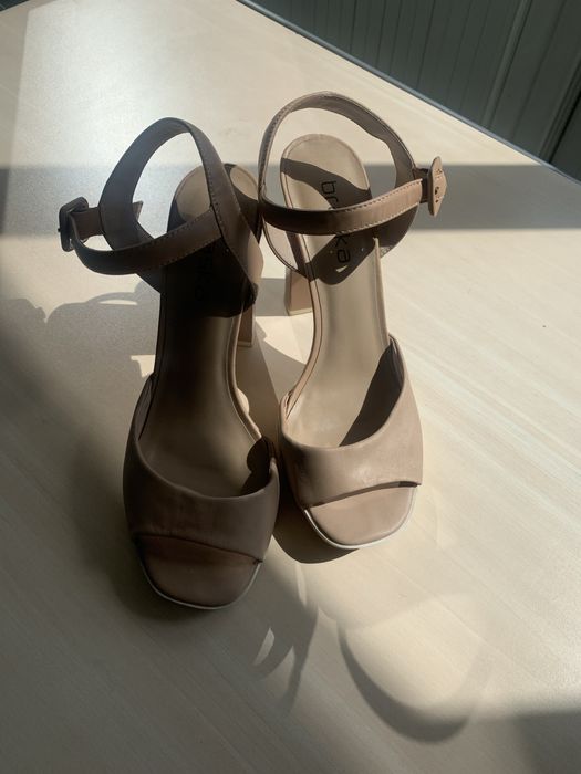 Босоножки кожаные Braska, размер 37