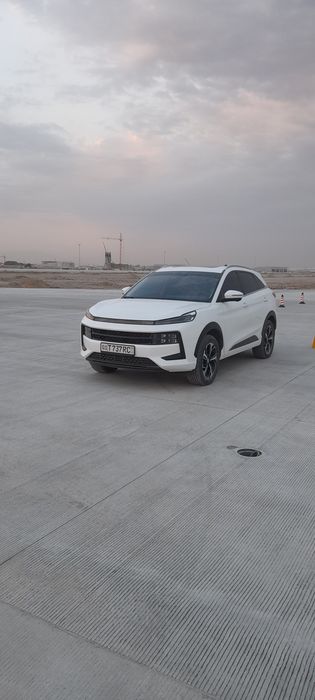 Продаётся автомобиль Jac js 6 крассовер