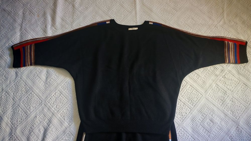 Compleu Celine mărimeaaprox. L  stare foarte bună.