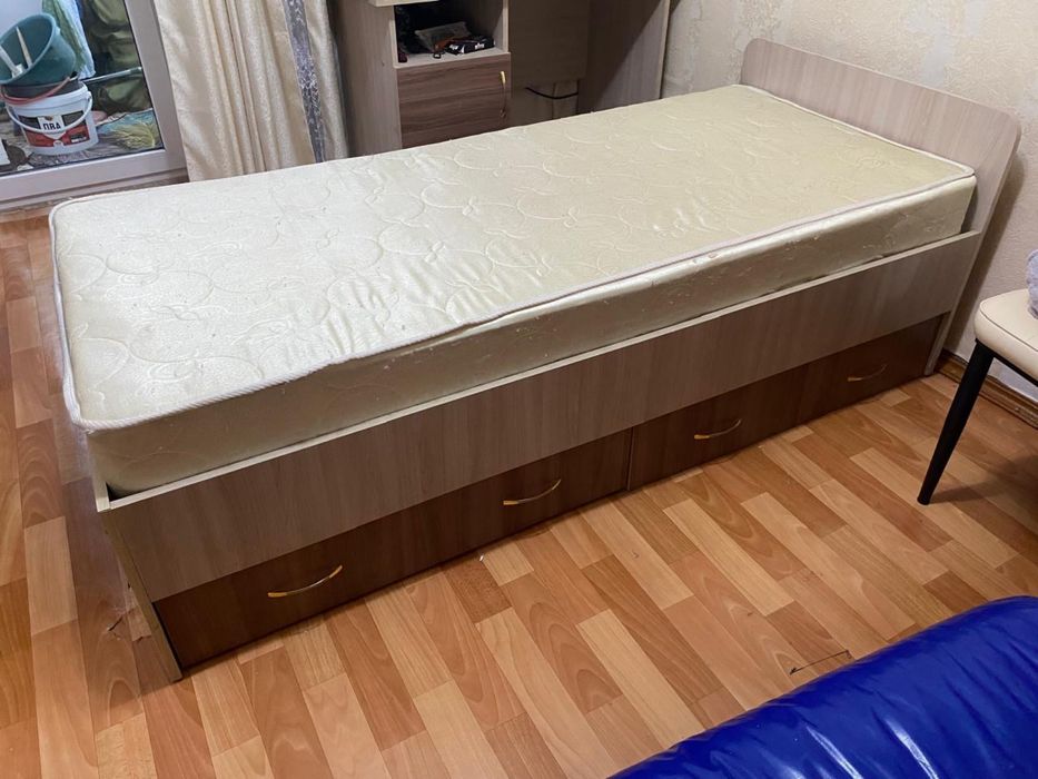 Кровать подростковая