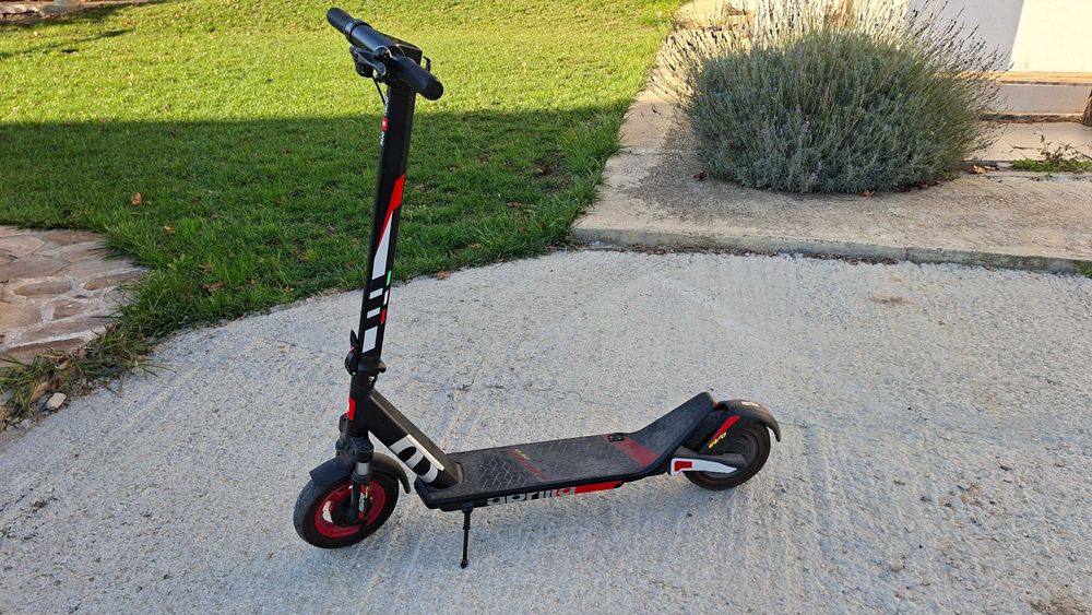 Електрическа тротинетка Aprilia