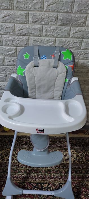 Детский стульчик для кормления