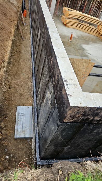 Hidroizolatie acoperis  blocuri , case , hale