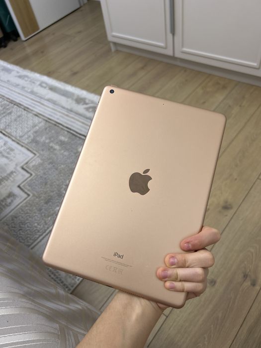 Продам iPad 7 generation на запчасти