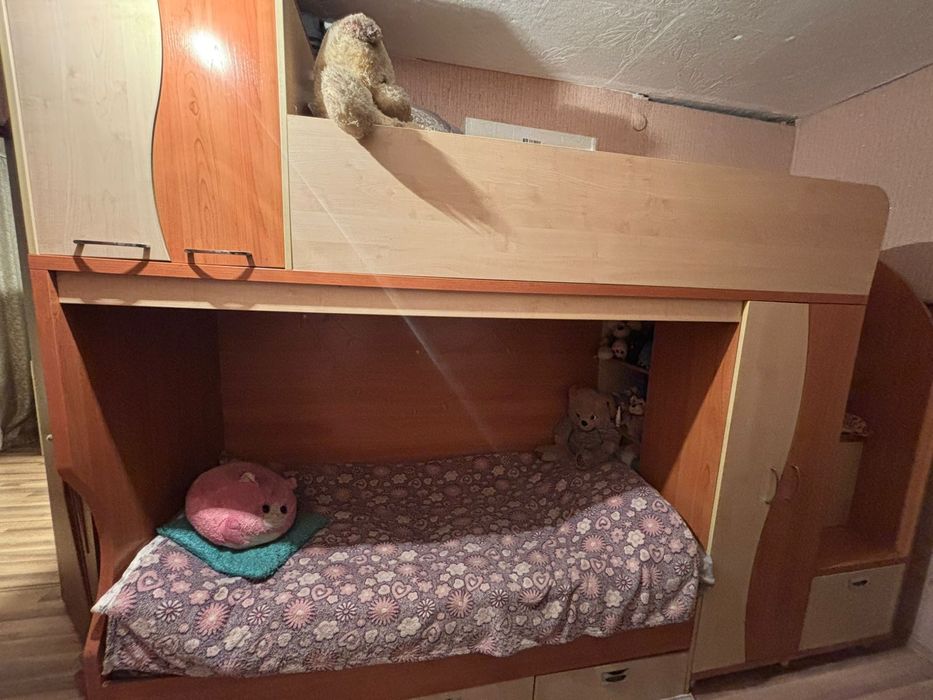 Кровать двухъярусная
