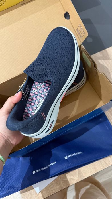 Новые женские кроссовки skechers hands free slip-ins (Оригинал) 38