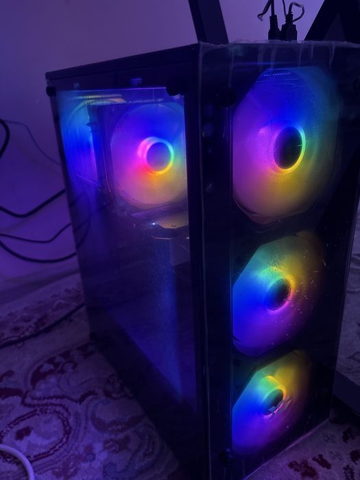 Компьютер настольные почти новый