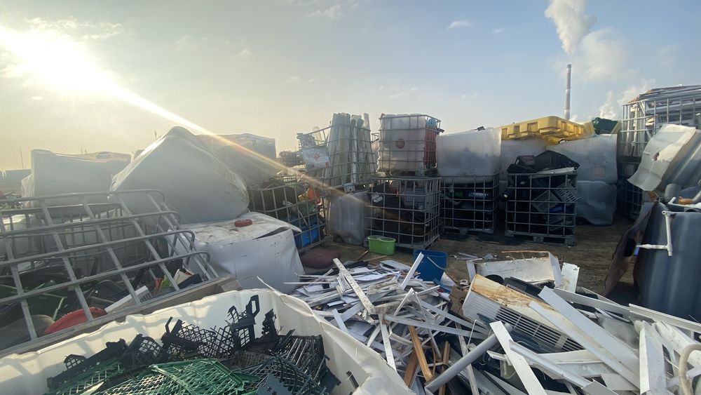 Продаю пластиковые отходы (несорт).