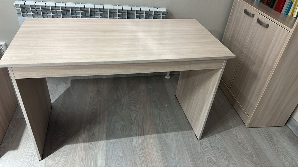 Столы офисные с задвишками/без