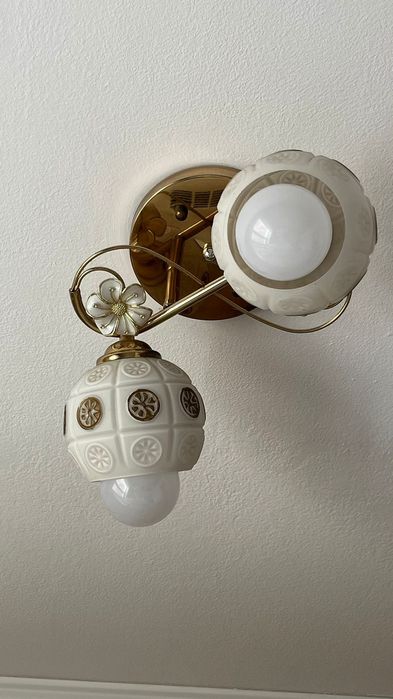 Продам 2 люстры.