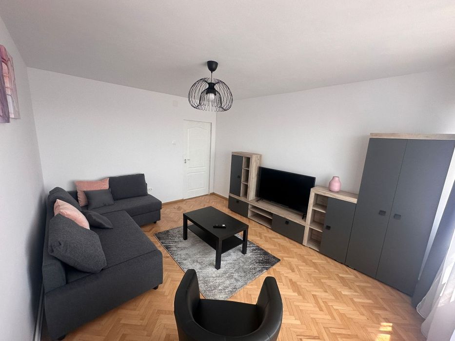 Inchiriere  apartament 2 camere+dresing