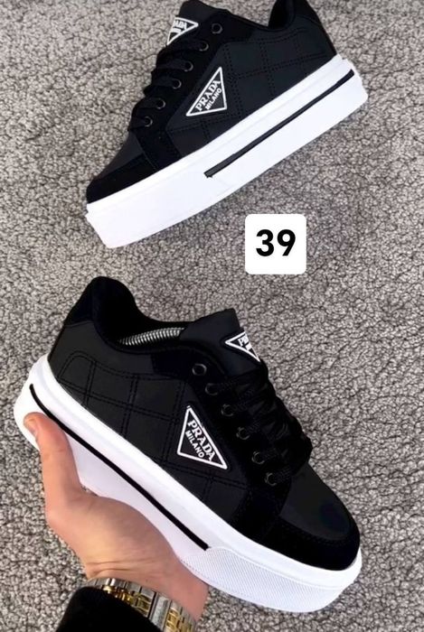 Adidași pentru femei