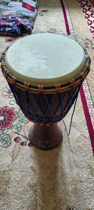 Джембе большой барабан
