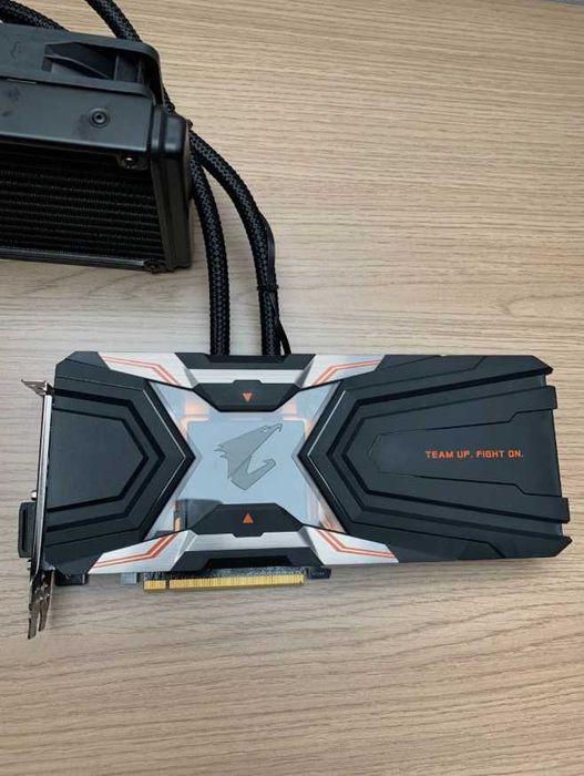 GTX 1080 TI AIO (răcire pe apă) 1080ti Watercooled Aorus 11GB 352 Bit
