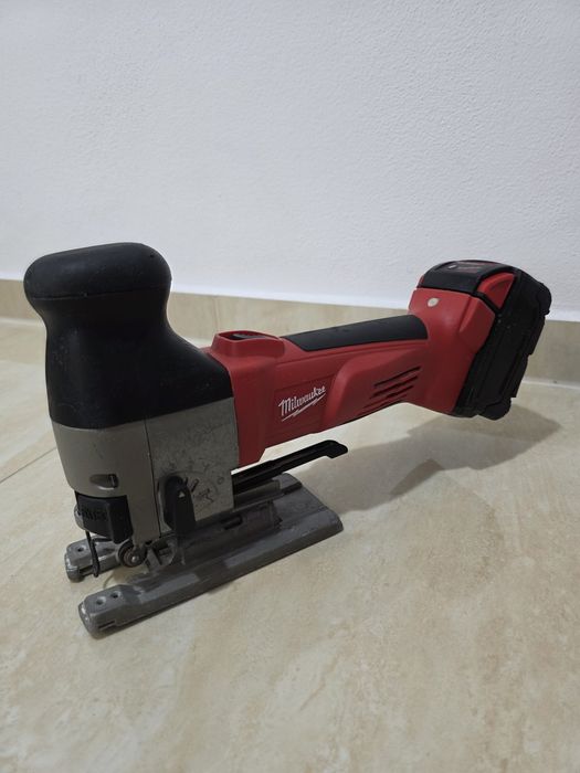 Fierastrau pendular Milwaukee HD18 JSD