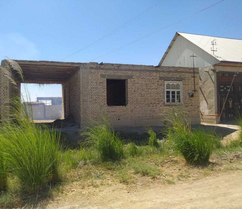 Uy sotiladi manzil Qorako'l shahri Zarafshon mahalla