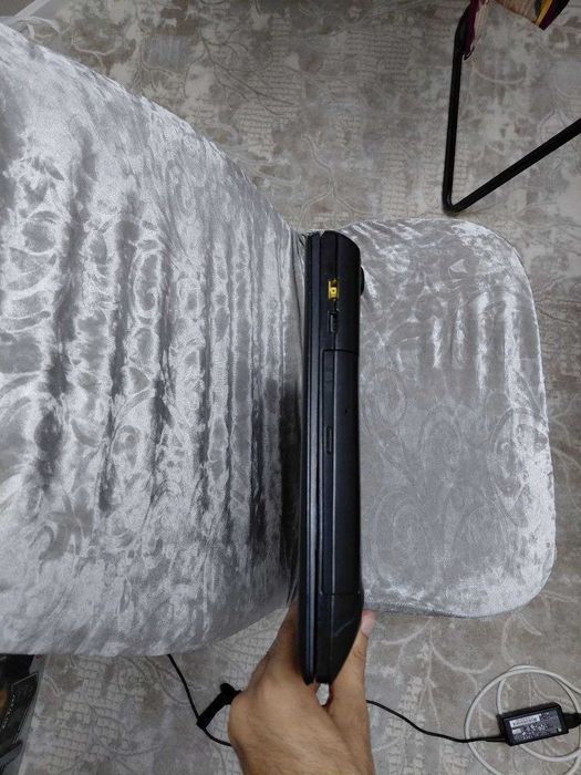 Lenovo noutbuk yaxshi holatda
