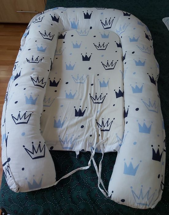 Vând set format din baby nest, perna alăptare, perna formarea capului