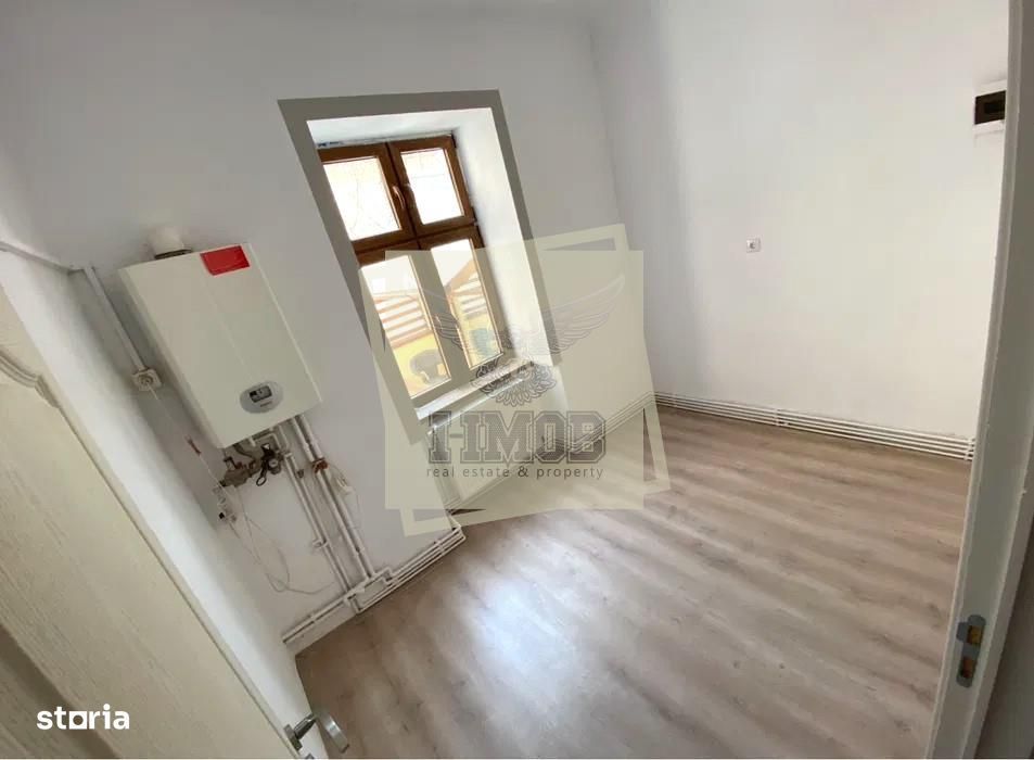 Spatiu comercial cu 2 camere in zona Centrala