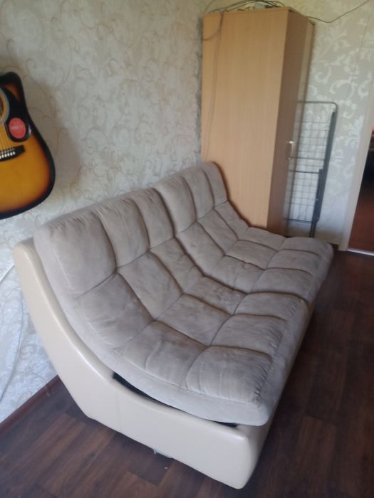 Продается диван.
