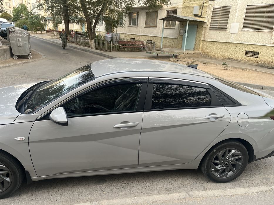 Hyundai Elantraa