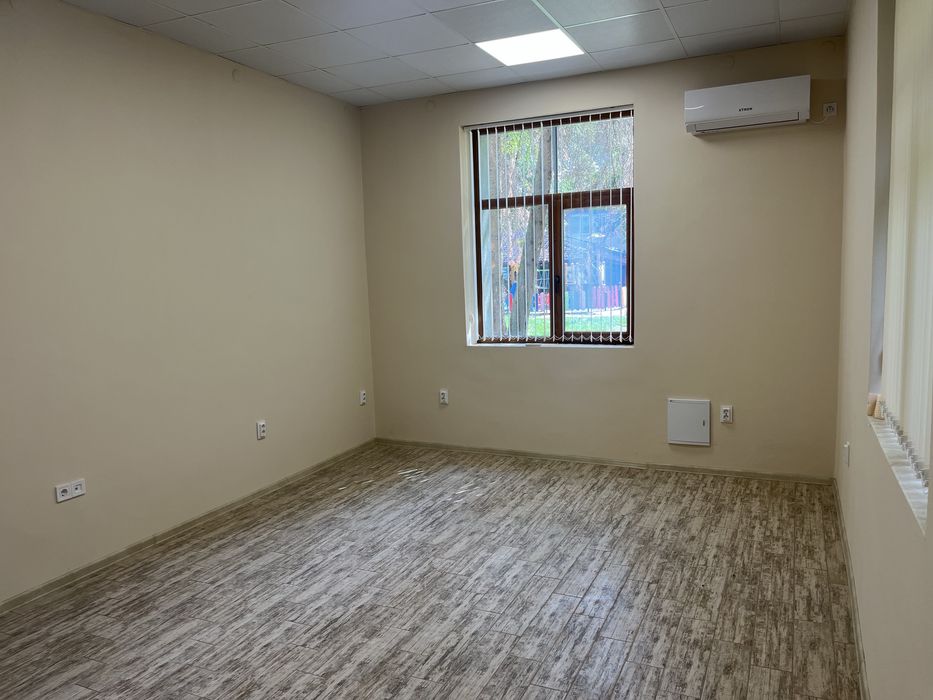 Дава се под наем Офис в Елена - 24 кв.м за 127.5 € - Снимка #4