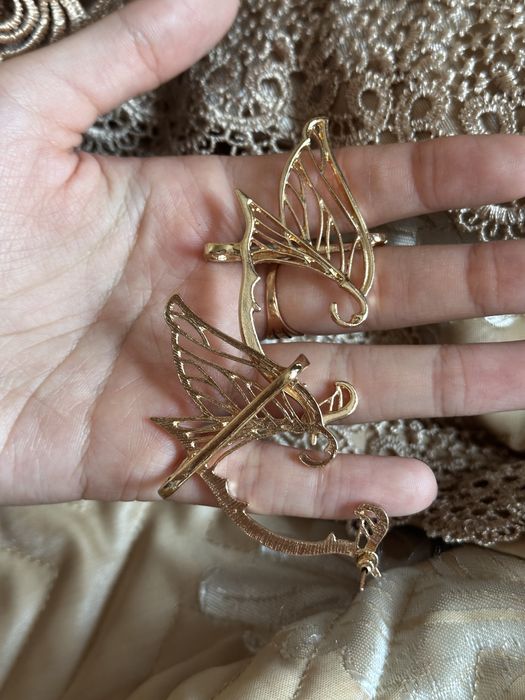 Продам стильные серьги в форме крыльев