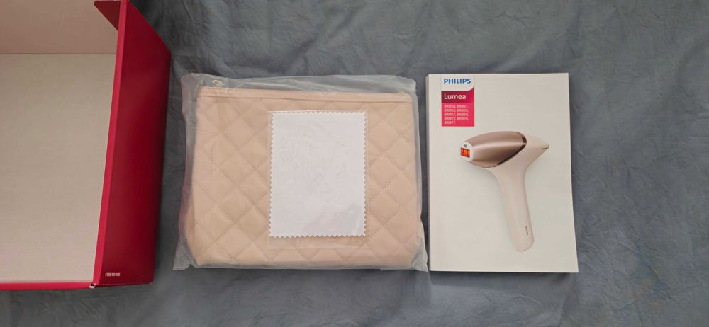 Фотоепилатор Philips Lumea Series 9900 BRI977