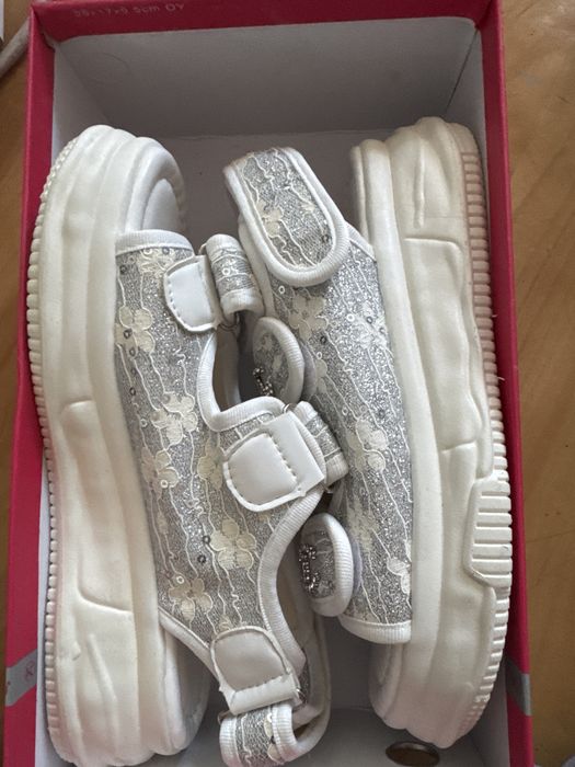 Сандалий для девочек