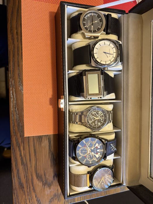 Продавам 7 часовника комплект