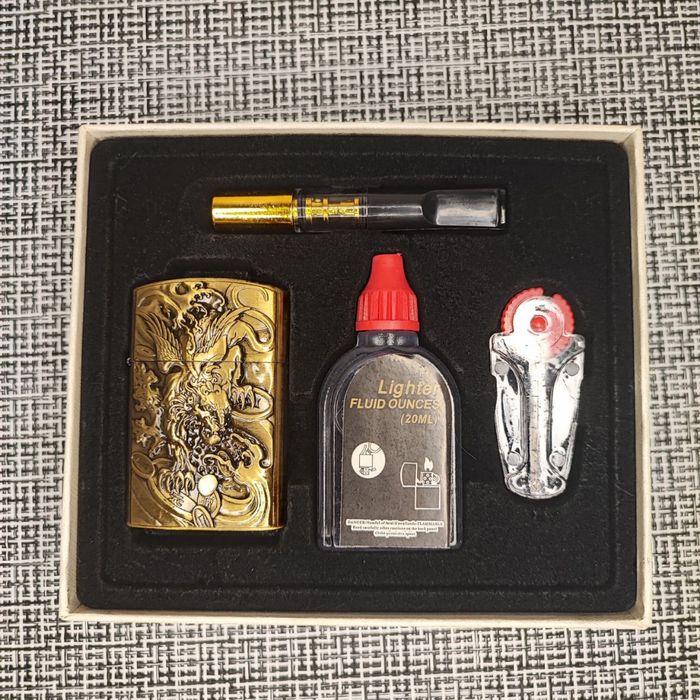Бензин и кремни для зажигалок Zippo imco Zorro Kantai