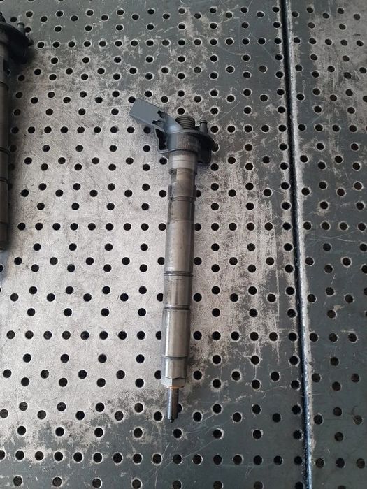 injector  2.7 tdi 3.0 tdi  audi a4 b7 audi a6  059130277s  0445115024