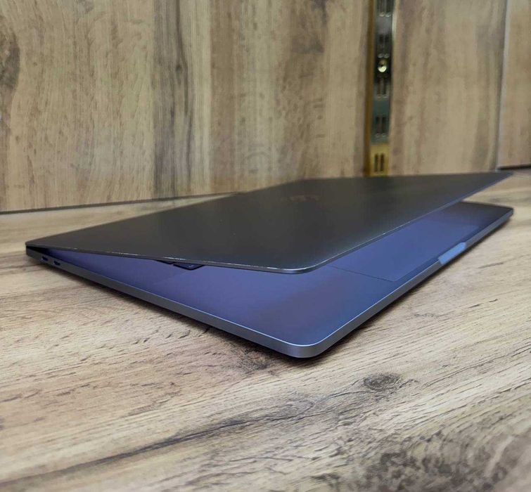 Macbook Pro Core i9 2019