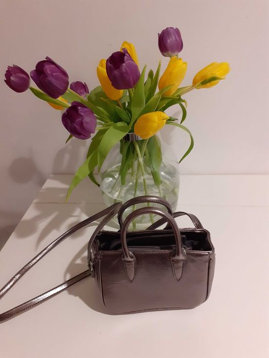 Geantă stradivarius nou, cu etichetă