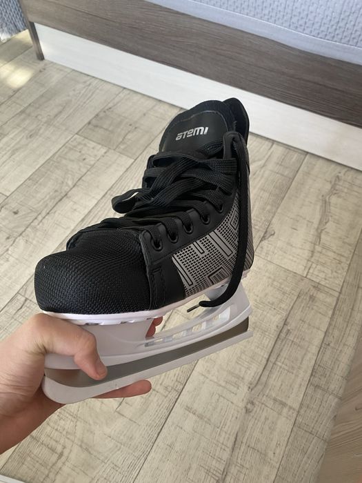 Продам коньки 39 размер