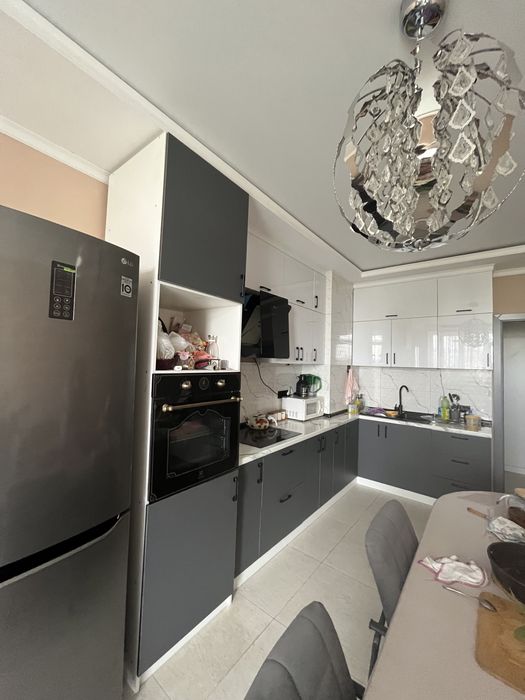 кухонная гарнитура срочно продам