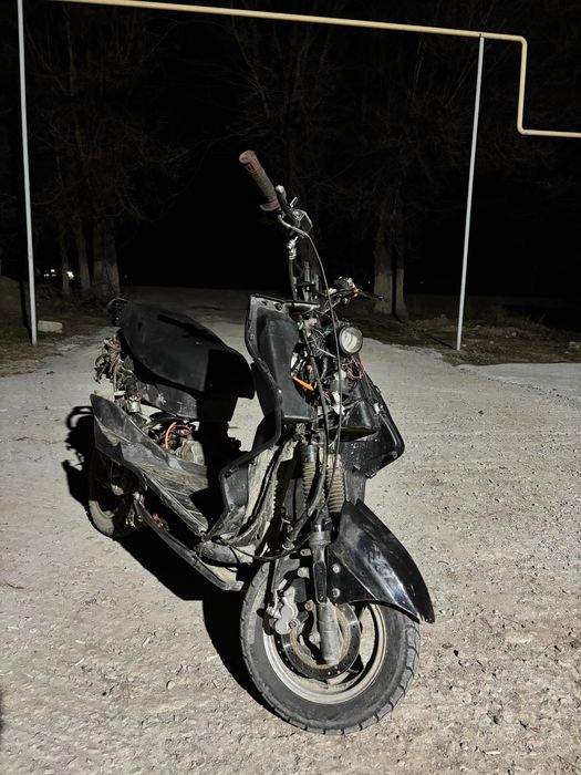 Продается Мопед м8 про в хорошем состояний