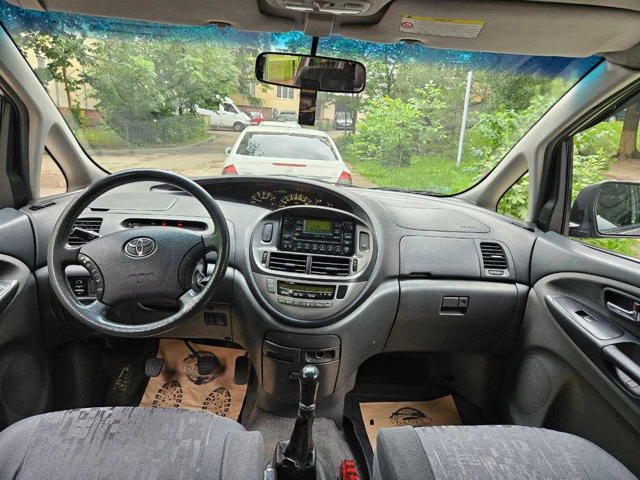 Vând Toyota Previa model 2006