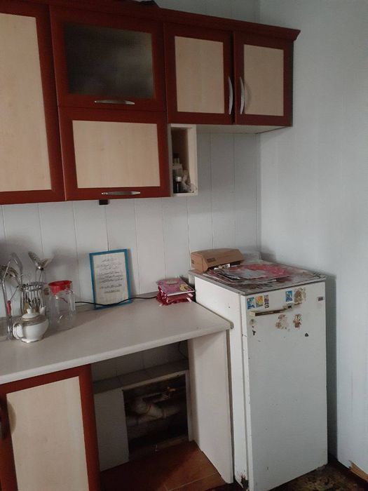 Аренда  2.хонали 2.этаж метро тинчлик оилага берилади