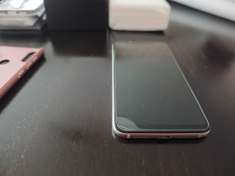 Телефон XIOMI Mi 8