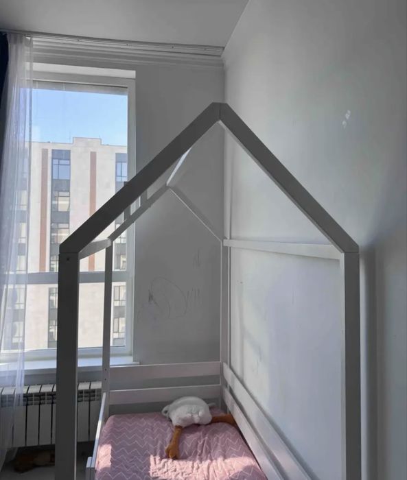 Детская кровать домик