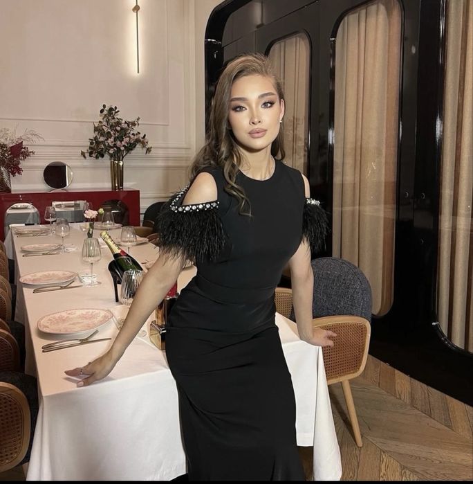 Продам платья вечерняя